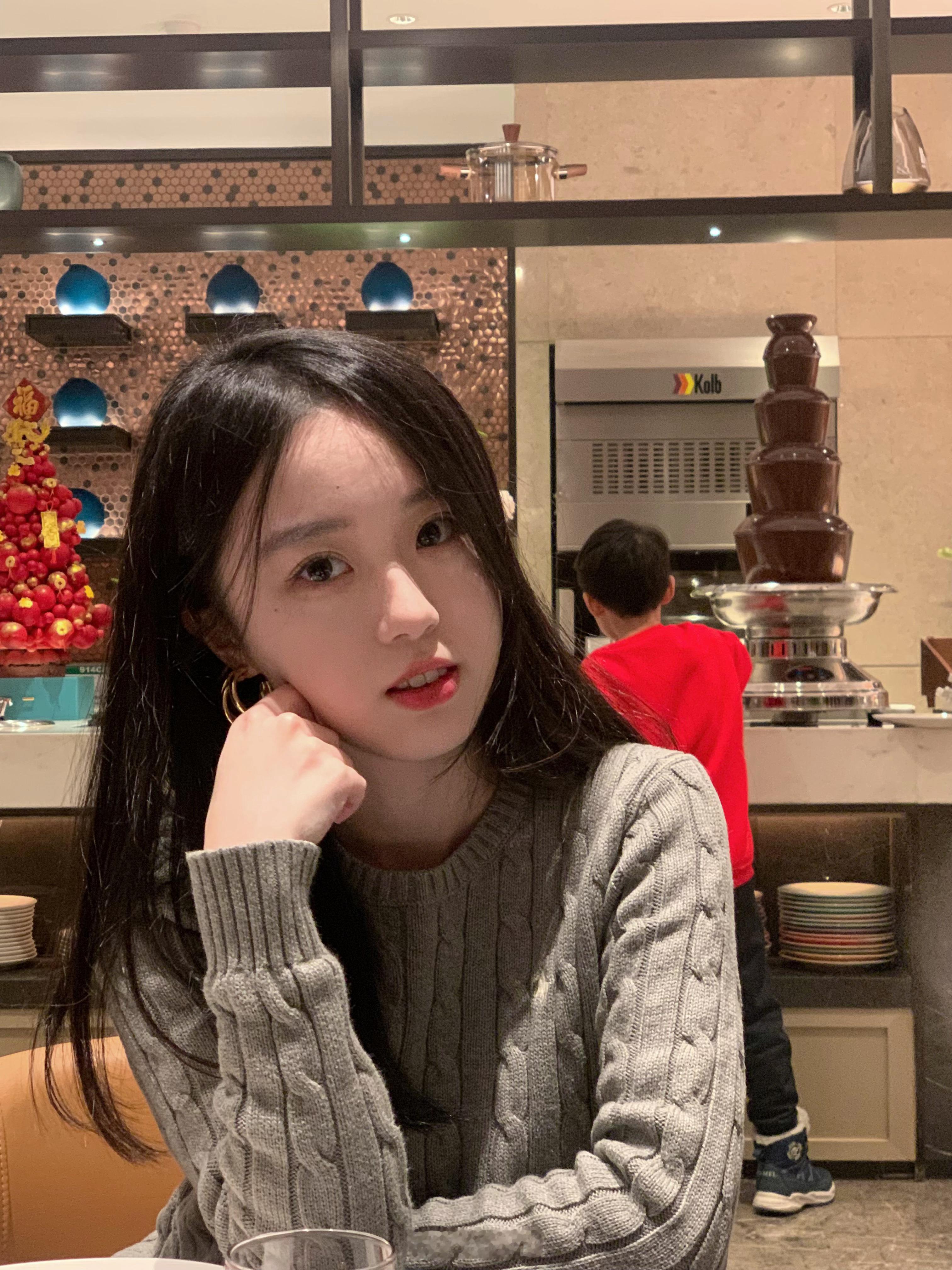 我 的 脑 门 为 什 么 这 么 大 ​​​