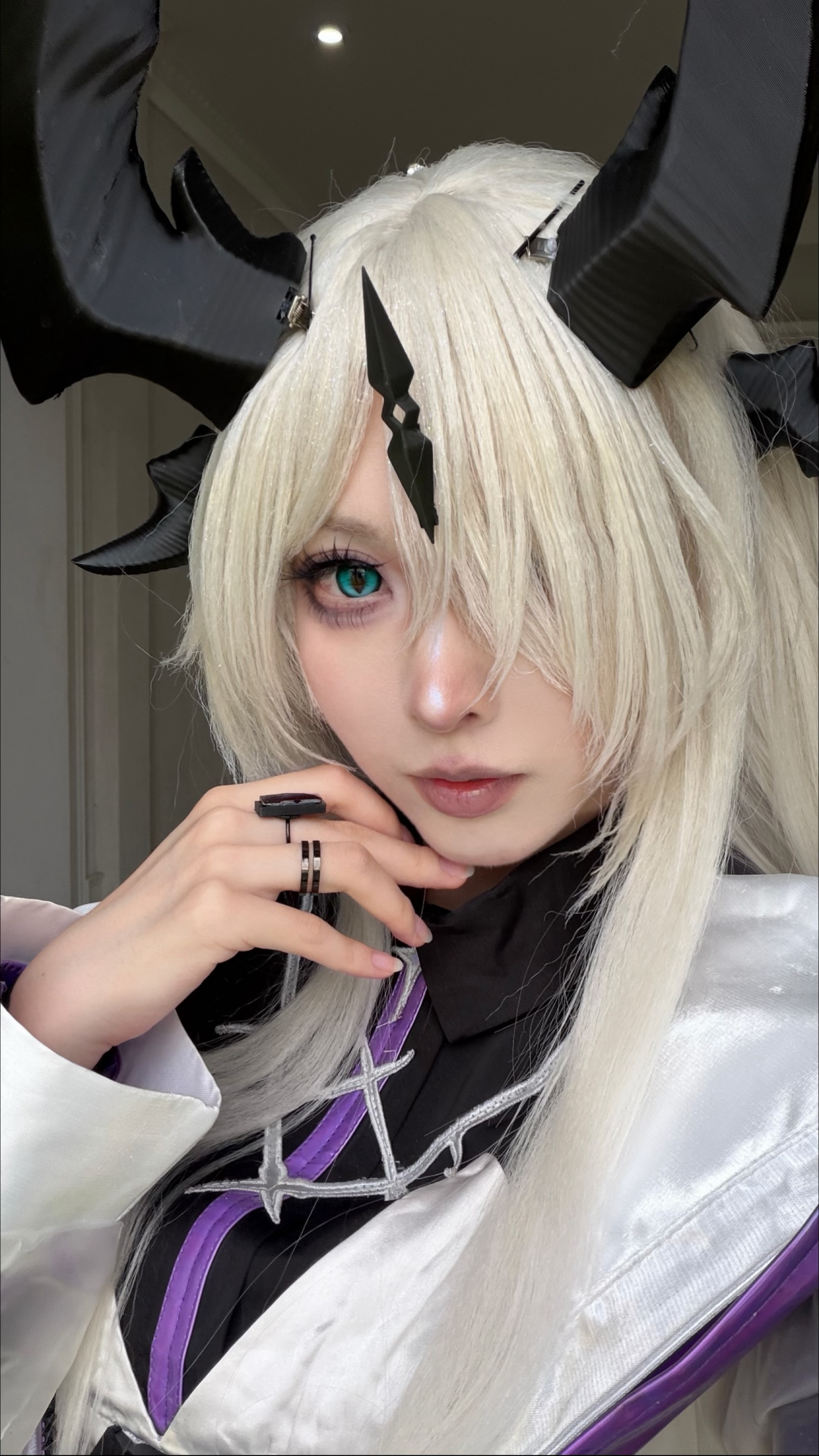 明日方舟[超话]明日方舟死芒cos 又在建设粥[泪] ​​​