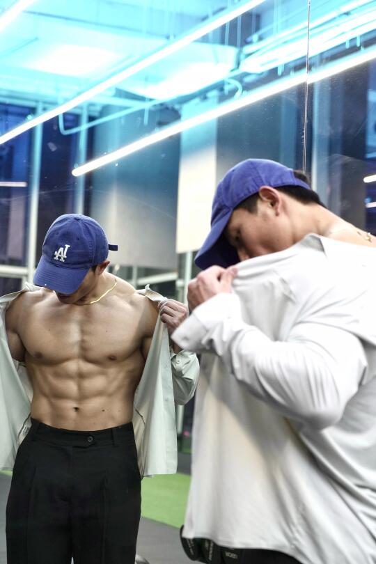 工作日当然要穿的正式一点👔