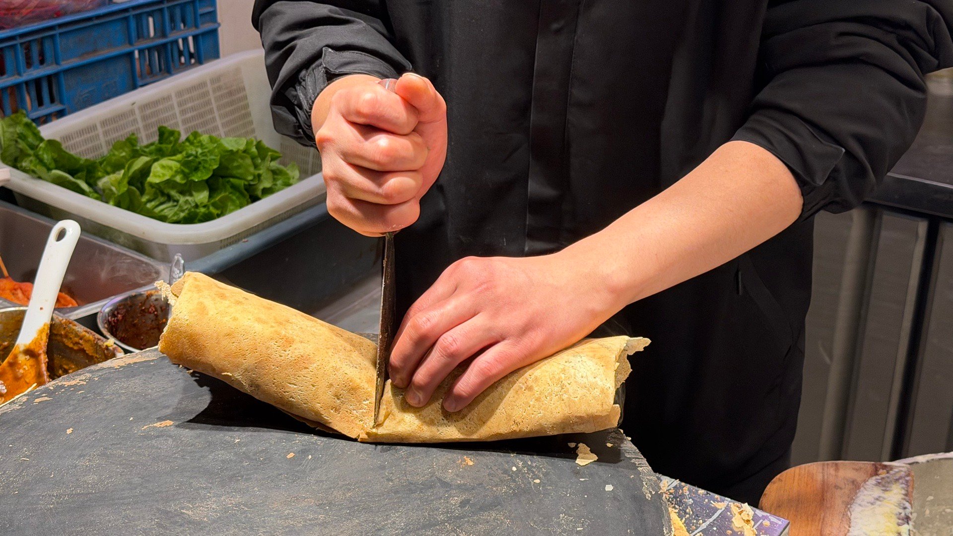 谁懂在寒风中买到一套刚出炉煎饼的救赎感 