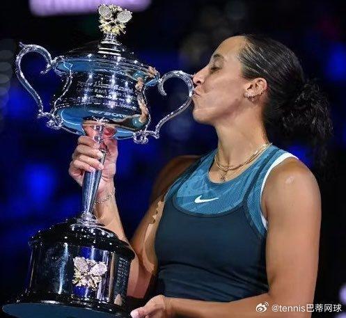 WTA 现役大满贯单打冠军汇总：🇺🇲 大威廉姆斯 7🇵🇱 斯瓦泰克 6?