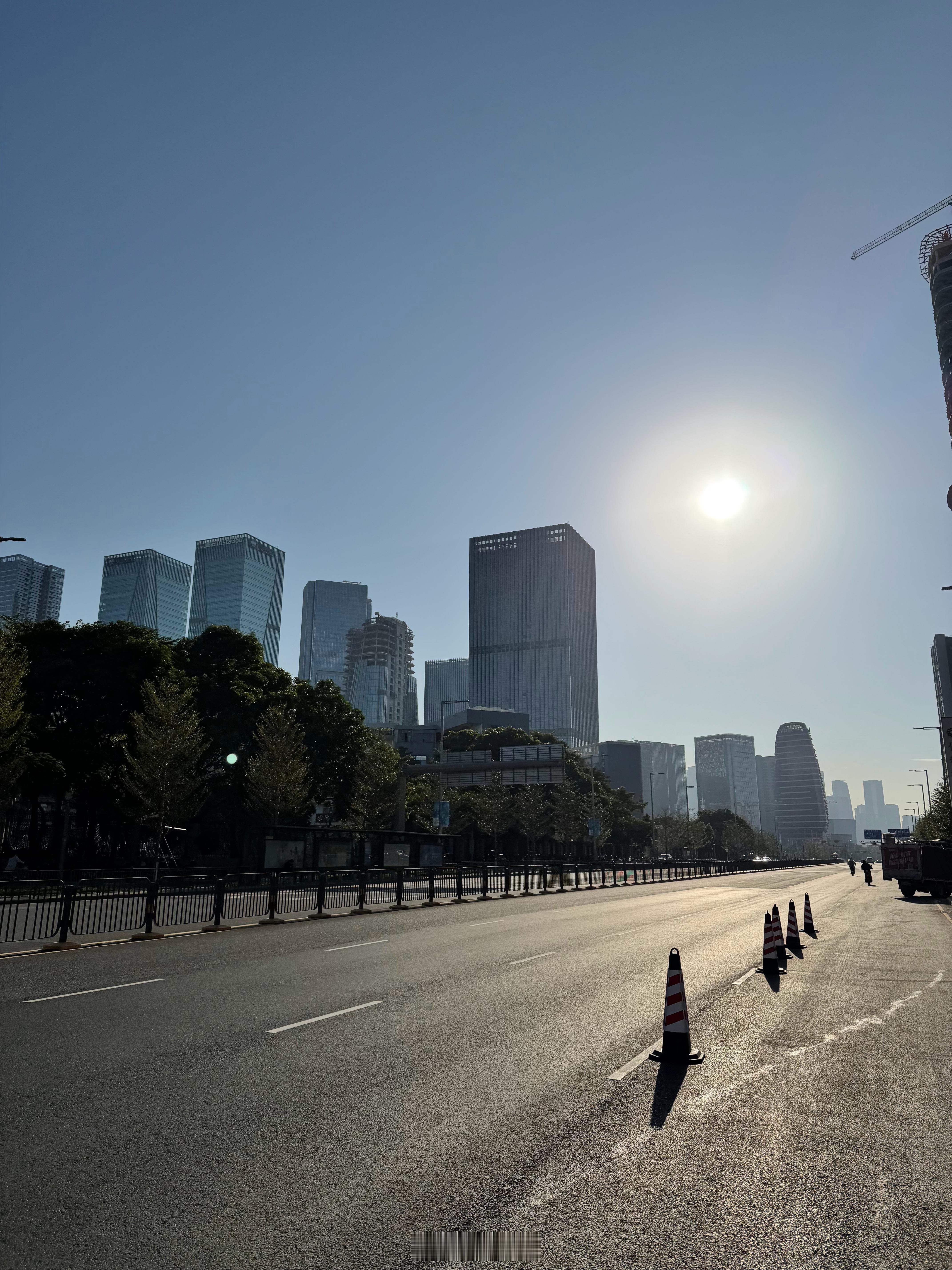早安深圳，阳光周一！ 深圳·海韵学校