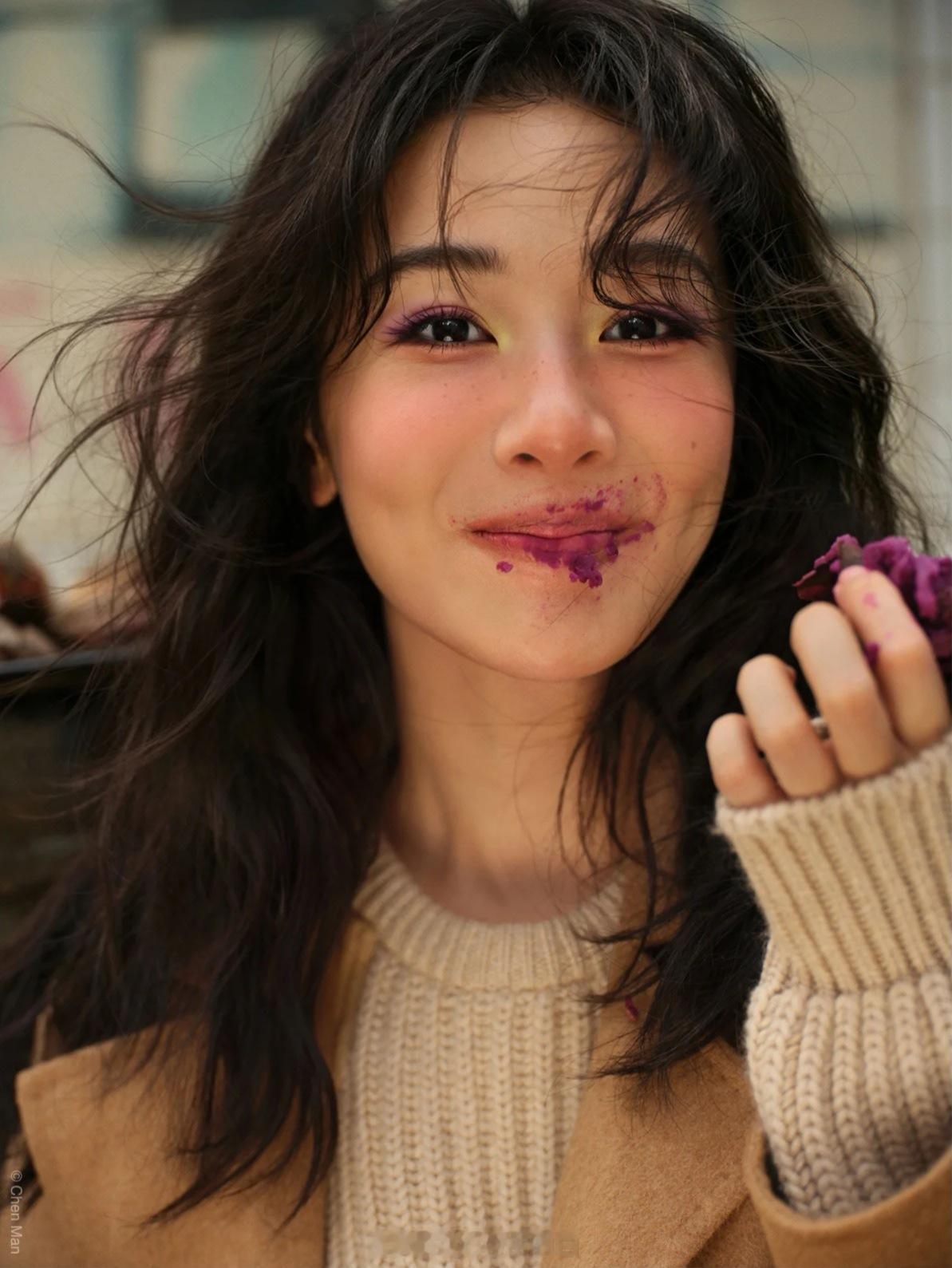 杨紫 || 咬一口紫🍠           杨紫："吃饭是世界上最快乐的事情。