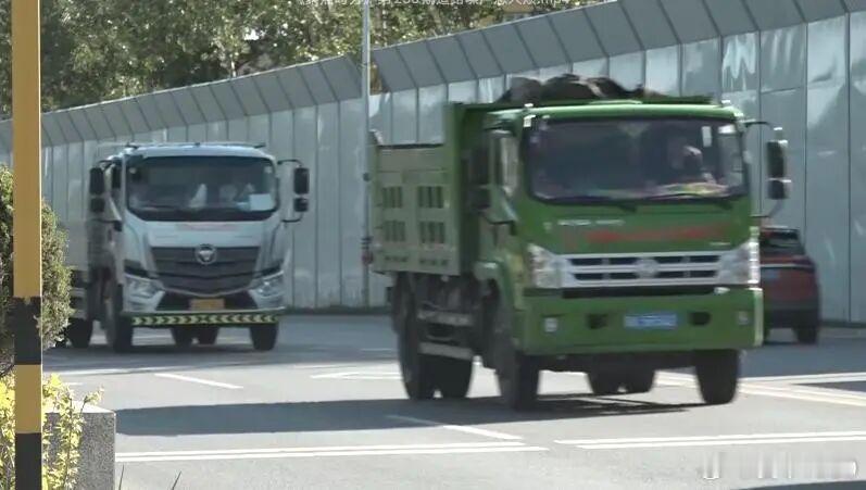 【爱车安全贴士 北京街头开车撞死人，肇事司机反手把交警告了，只因处罚单上“多写一