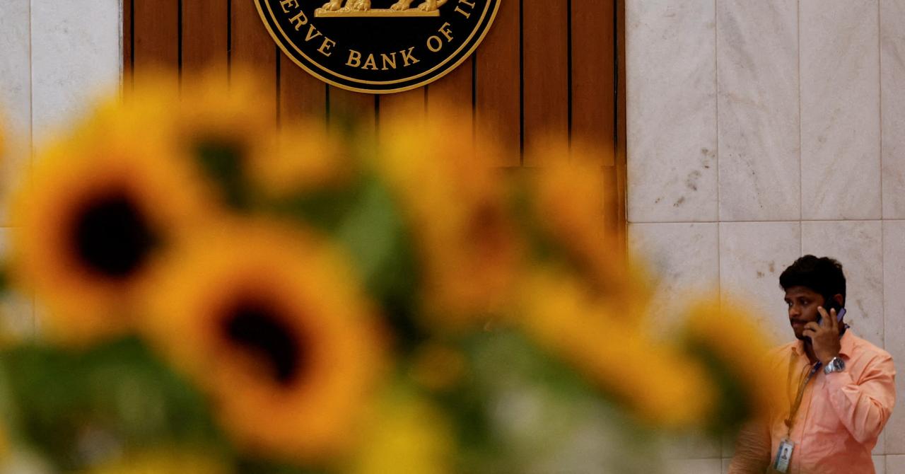 [To learn English]
India's central bank 