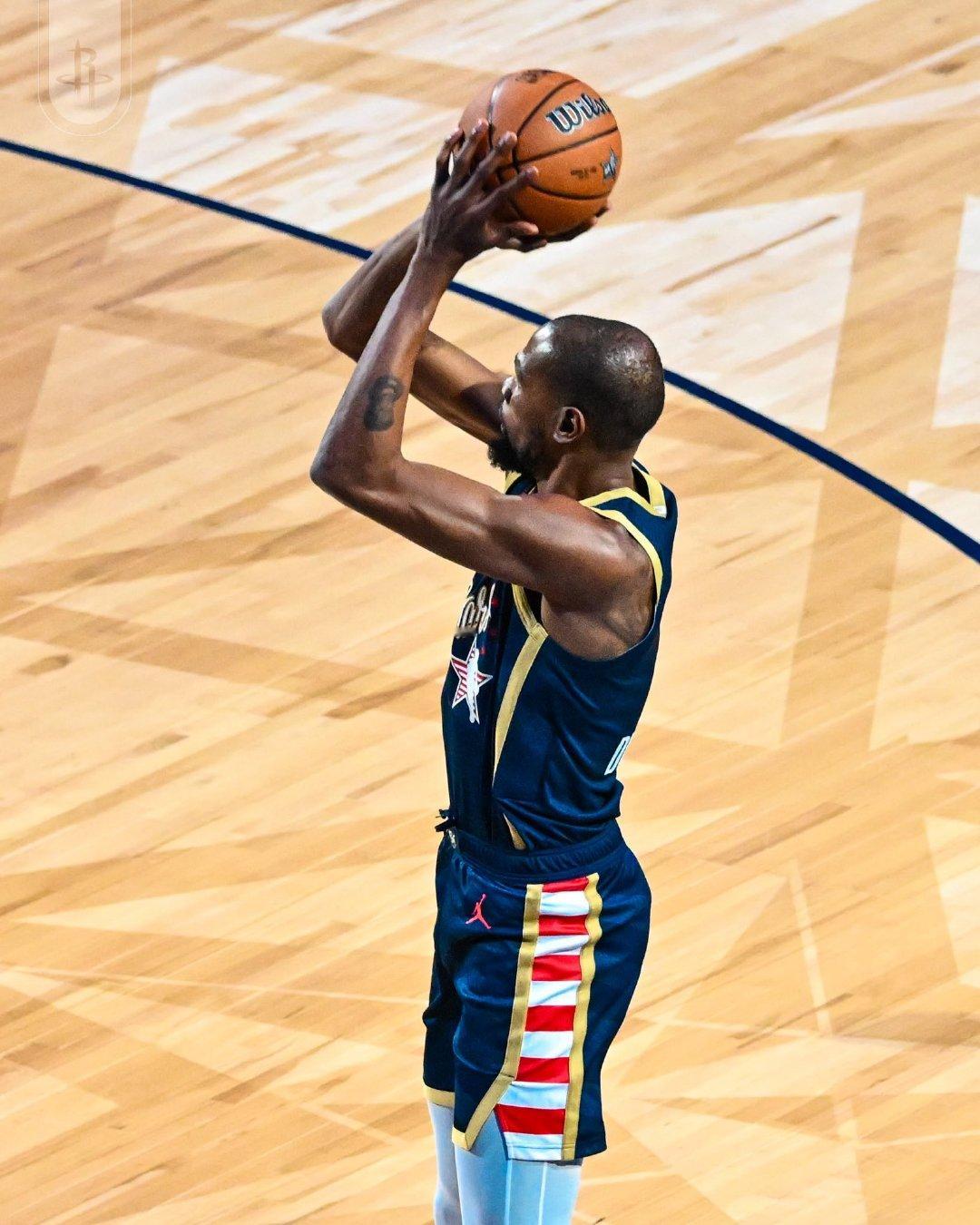 有一个好消息和一个坏消息好消息 2月20日才有比赛坏消息 2月20日才有比赛20