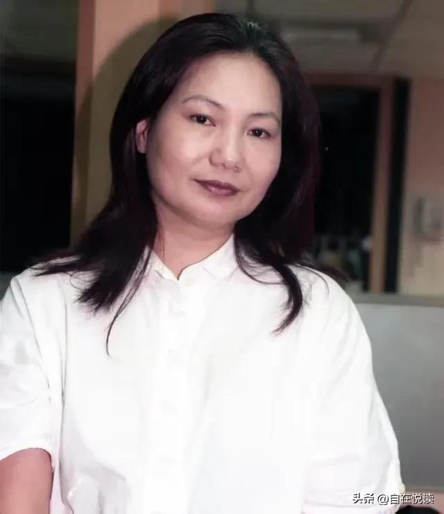 老S真厉害

把孩子养大

躺着数米笑嘻嘻

大S也不差

从女友手中抢男友
