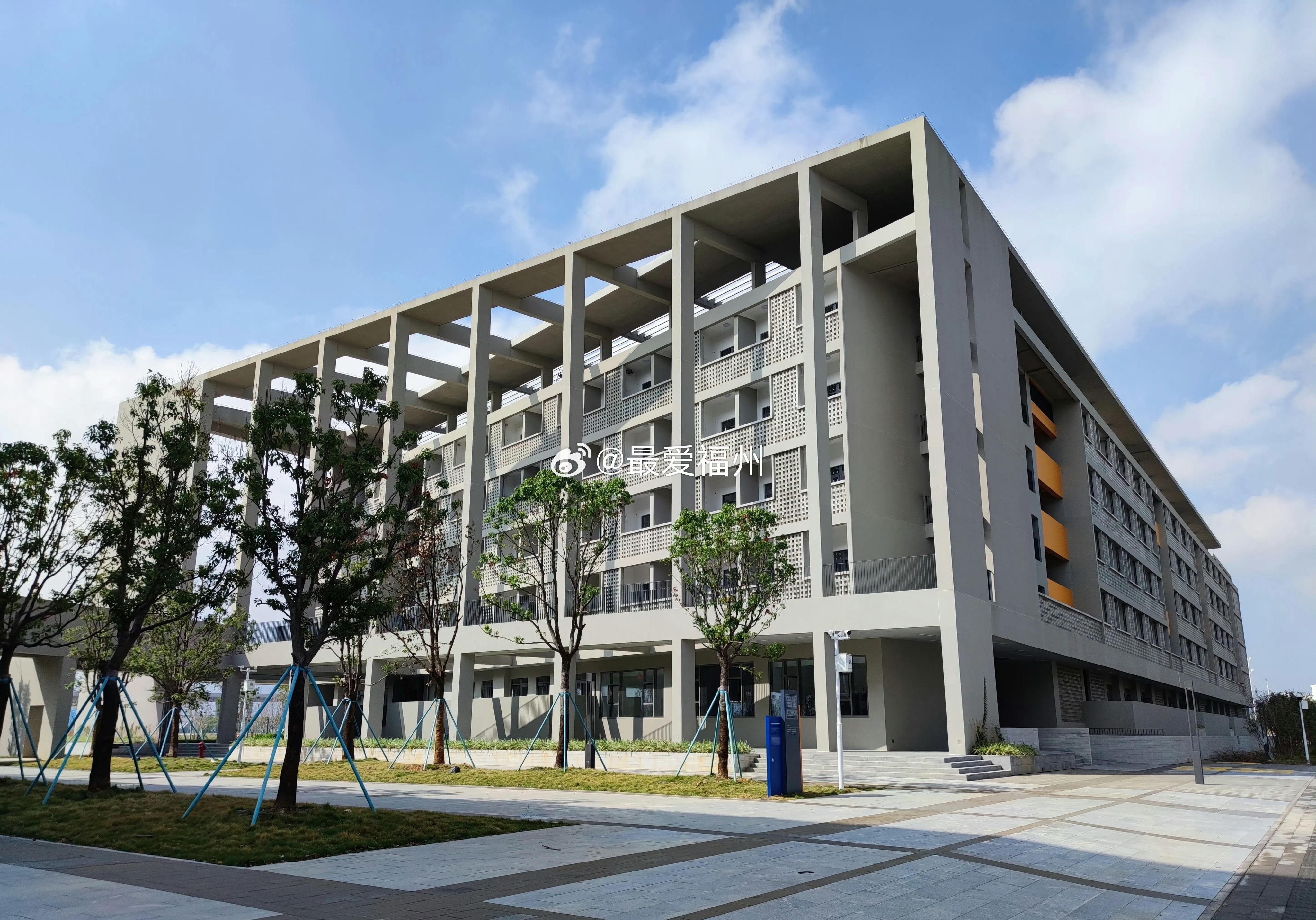 知名985天津大学本科办学 首落福州！天津大学与英国利物浦大学合作举办的智能医学