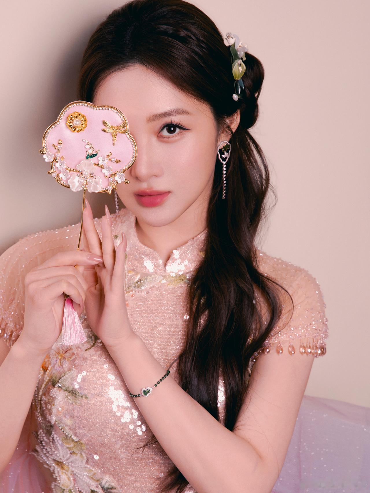 美女明星穿搭写真