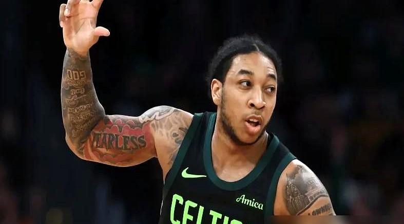 再不转正，季后赛你都见不到他！

火箭队这操作真绝了。他们把双向合同球员戴维森转