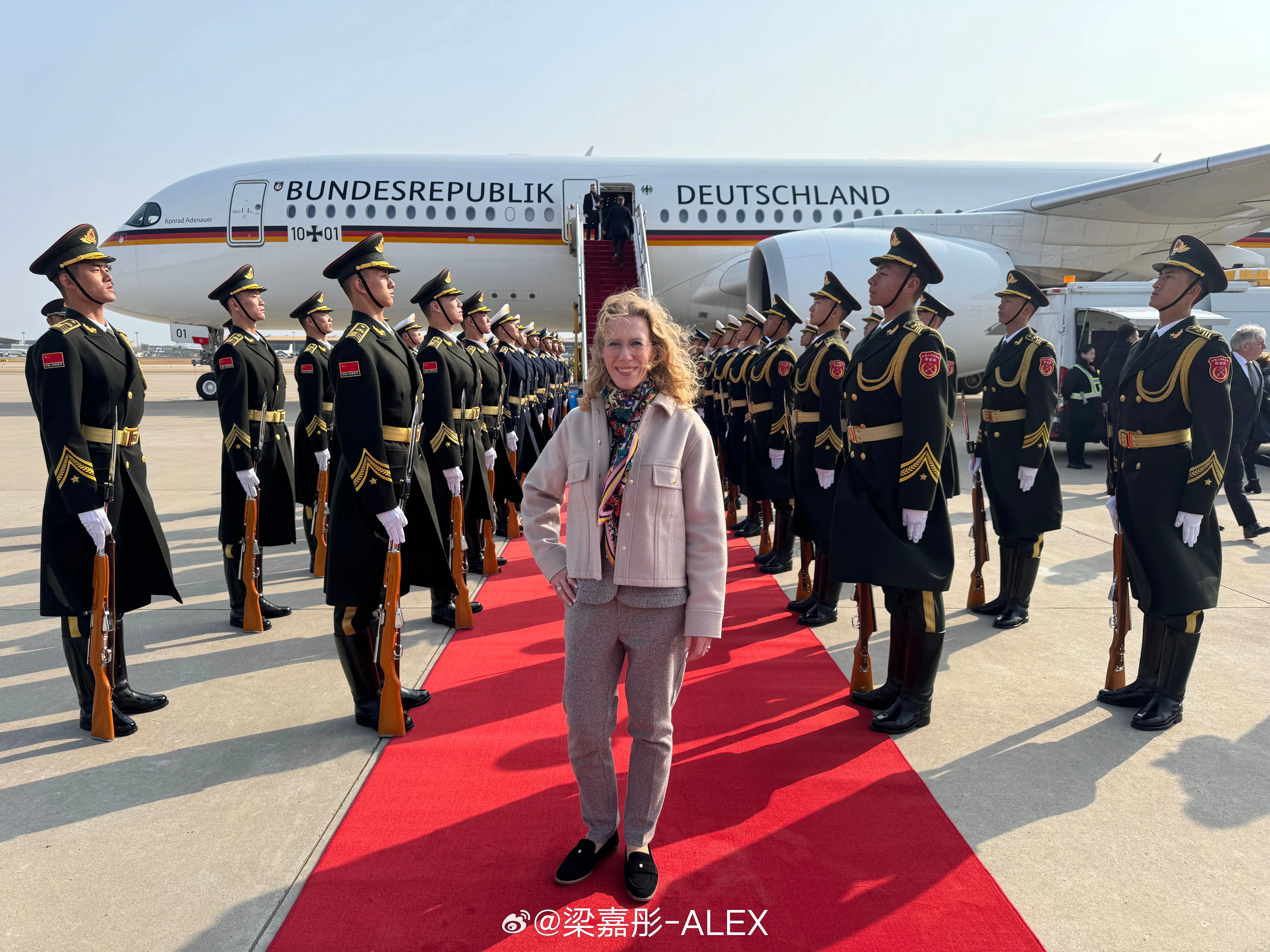 📰: ROWE总裁Dr. Alexandra Kohlmann博士随德国总理默