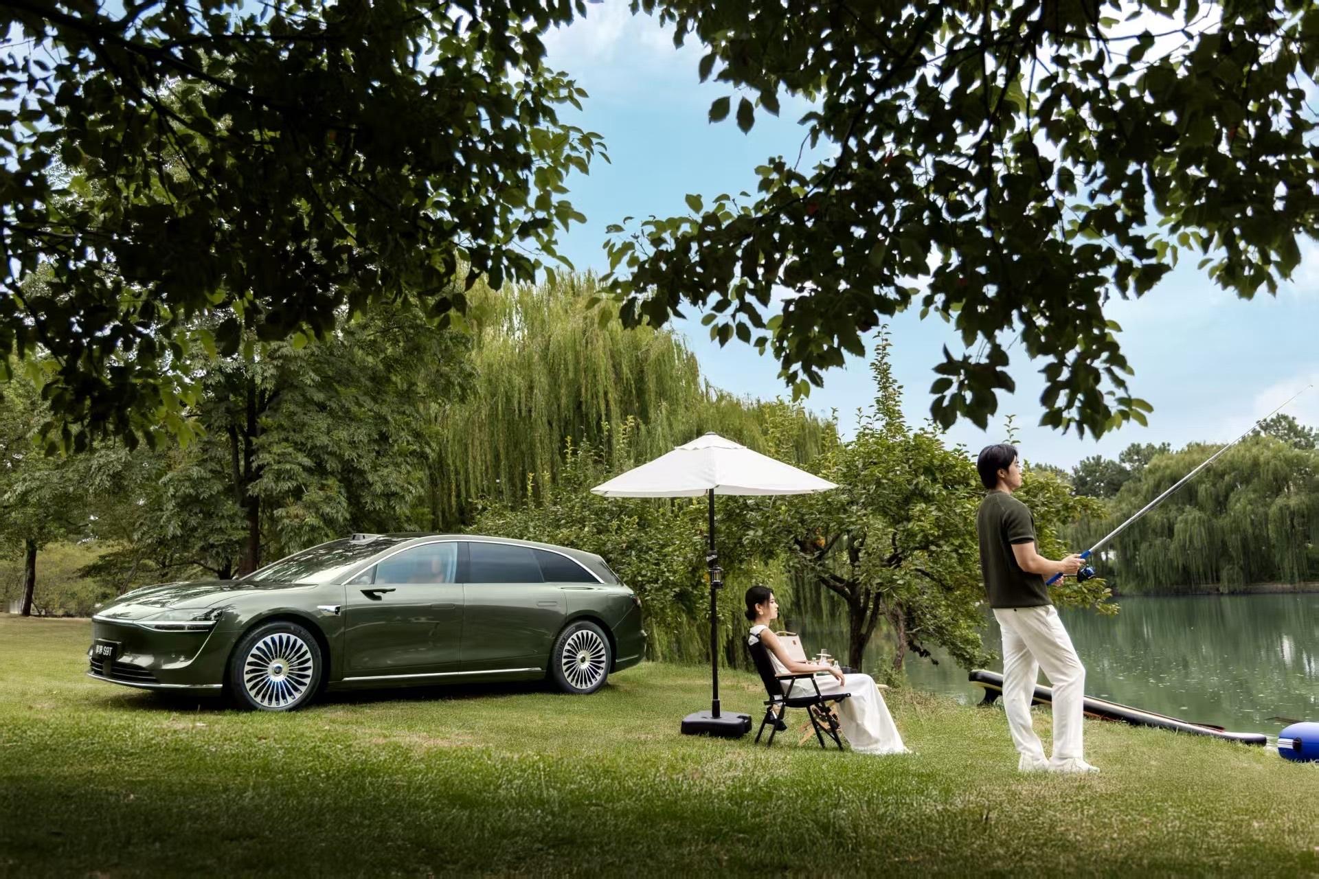 沈腾的快乐老家之旅，有享界S9T全程护航也太香了！作为《现在就出发》指定座驾，全