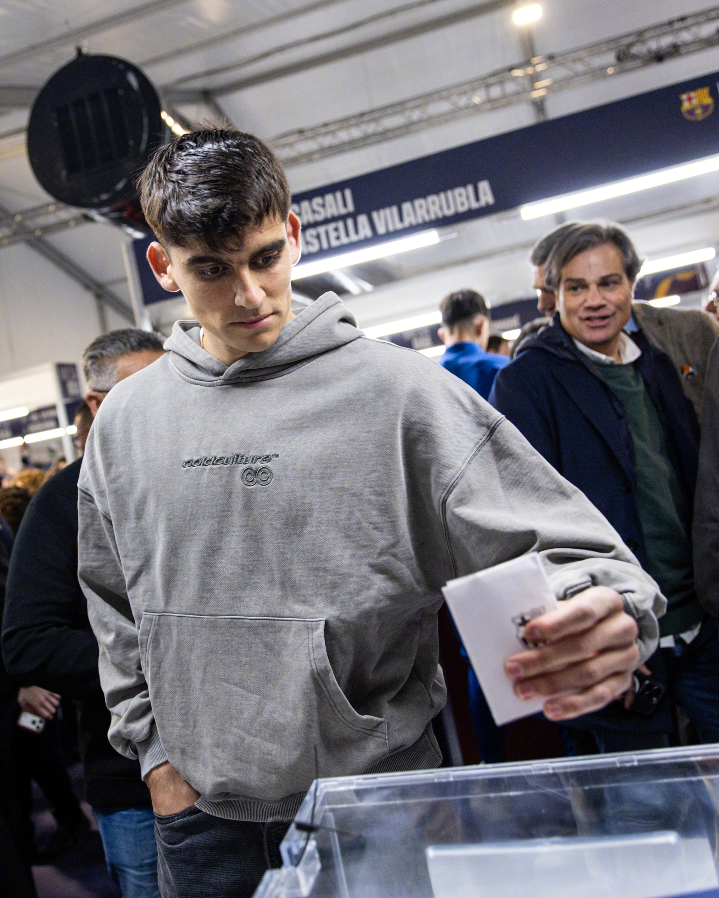 2026主席选举 🗳️❤️💙一线队球员完成投票✅巴萨 🔴🔵 ForçaB