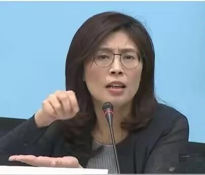 国台办选择冷处理郑丽文事件，核心原因在于其言行严重背离两岸交流的真诚原则，是对“