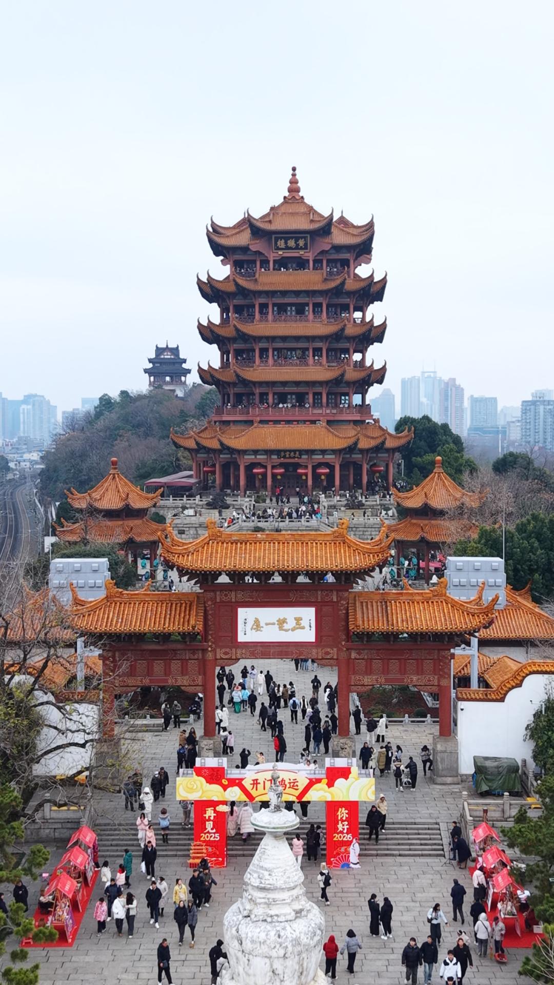 【天不言自高，海不言自深，地不言自厚，人不言自正】
        “天不言自高