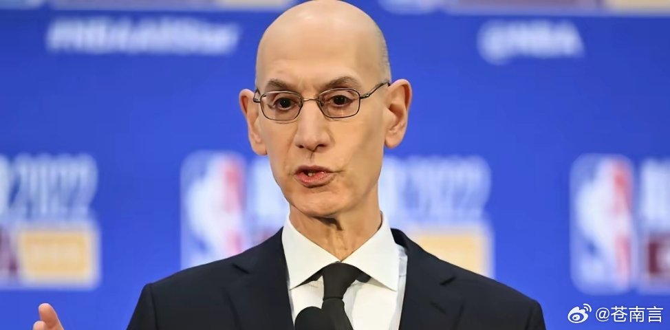 伦纳德回应NBA处罚伦纳德被罚了70万。他转头通过发言人表态“此事已经了结”。五