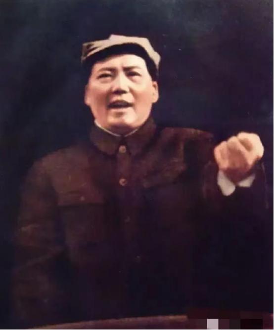 新中国刚成立，一群外国人拿着“欠条”，傲慢地来找毛主席讨债，毛主席的回答令他们大