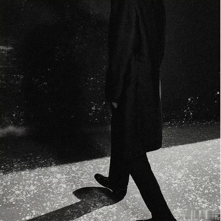 王一博眼手脚腿特写 王一博眼手脚腿特写，我全部给到一个夯