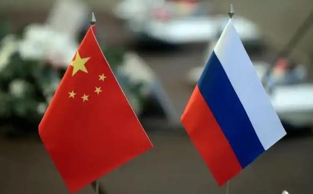 越买越少，普京没法再装看不见了！2025年中俄贸易大幅度下降，据中国海关总署公布