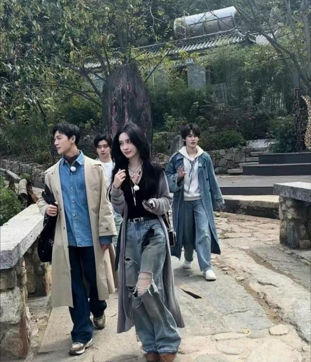 孟子义多高啊我的妈，这身材，路拍都这么顶…… 