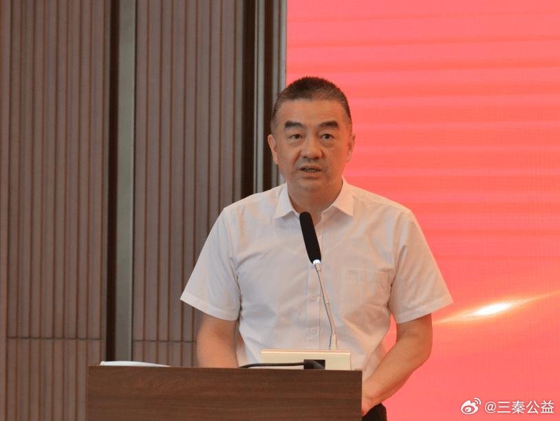 6月30日，中国石化炼油销售有限公司党委委员、副总经理邓铭波涉嫌严重违纪违法，目