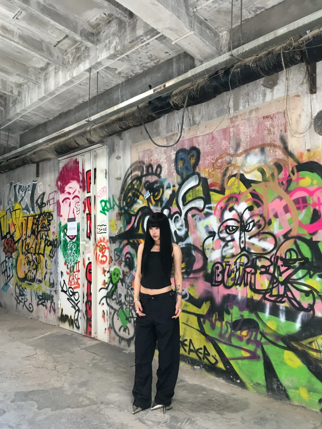 涂鸦墙‘有我的一手笔’