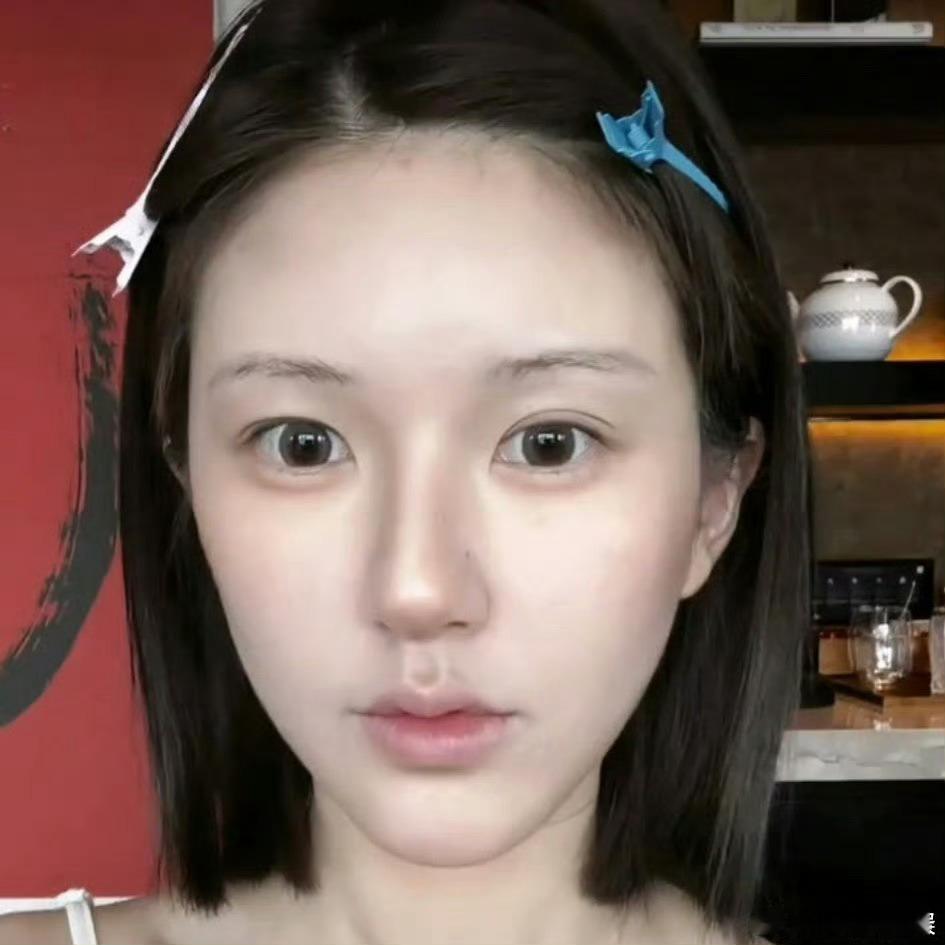 赵露思到底想干嘛？真的越来越刘梓晨了，很难相信这是自家工作室发出来的，粉丝苦口婆