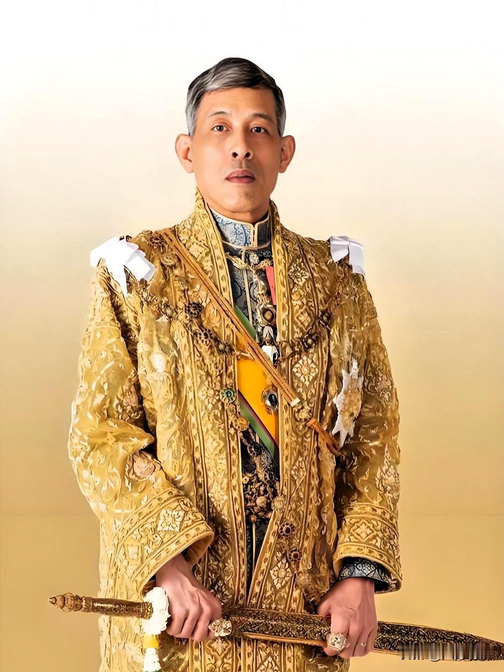 要说泰国这“墙头草”玩法，
看着没骨气，实则是弱国的顶级生存智慧。

一战跟协约