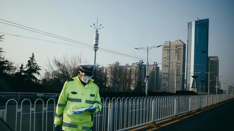 致敬英雄！
武汉派出所所长因公牺牲，
被追授“全国公安系统
二级英雄模范”称号