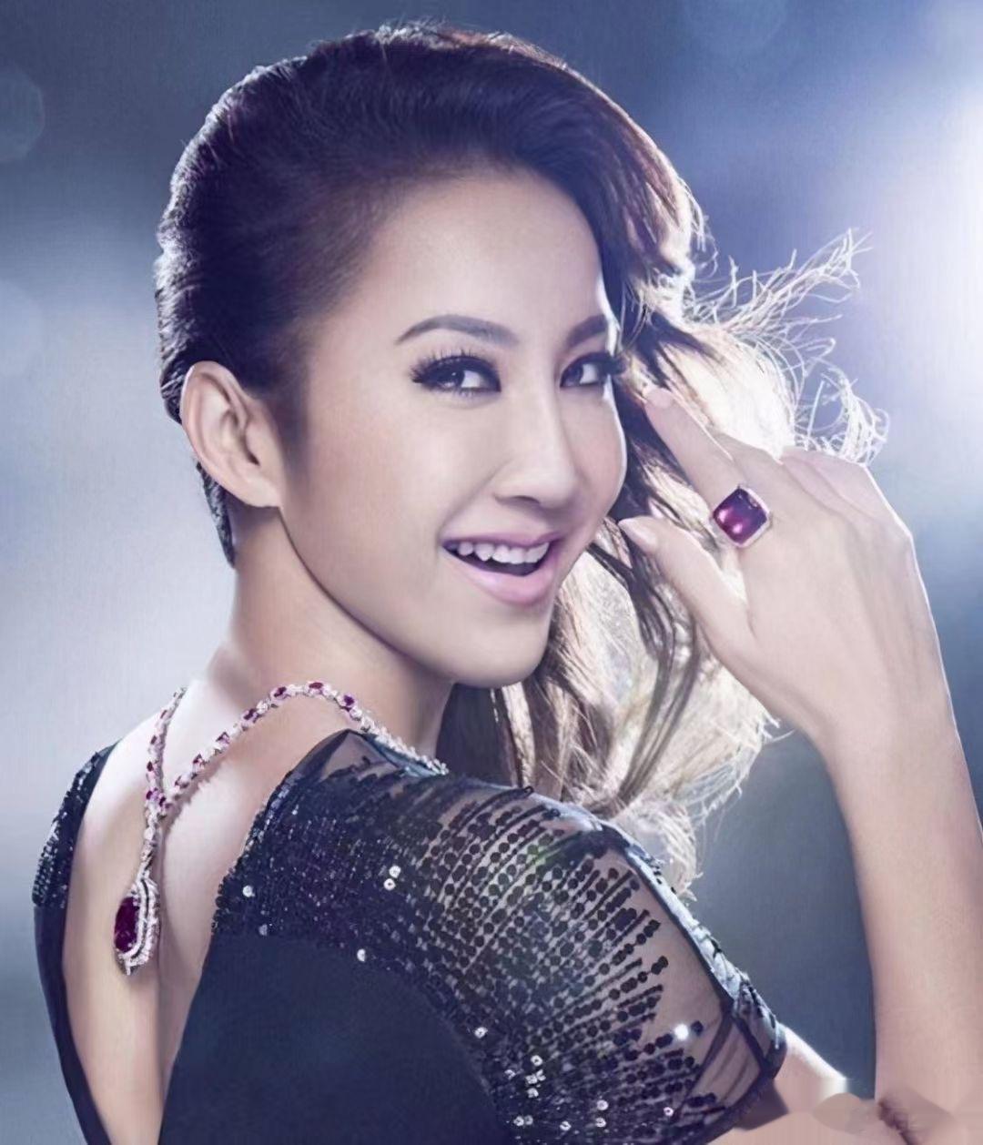 #李玟去世#一路走好，Coco 姐​一段记忆消失了在这个压力浮躁的社会 一定要调