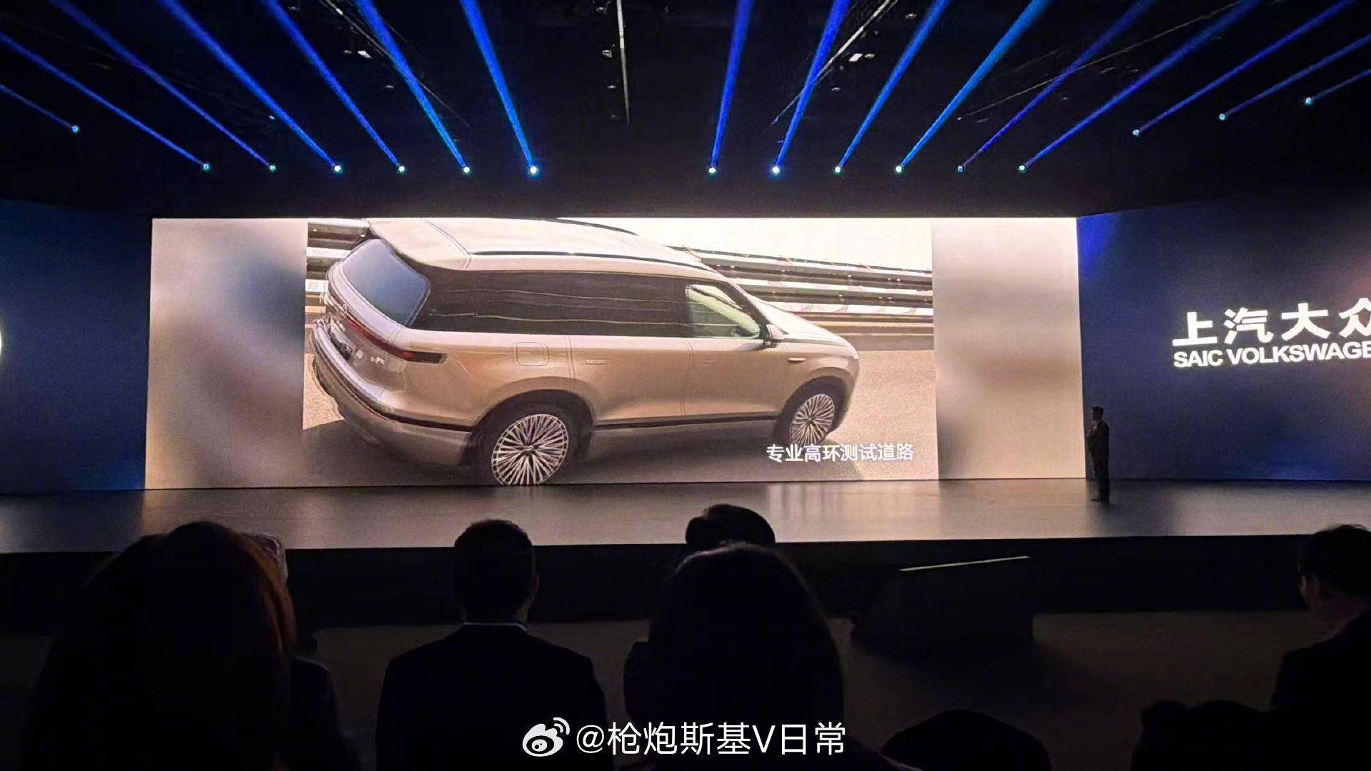 什么车敢0电量挑战高环193km时速0电量，193km/h时速挑战高环，这EA2