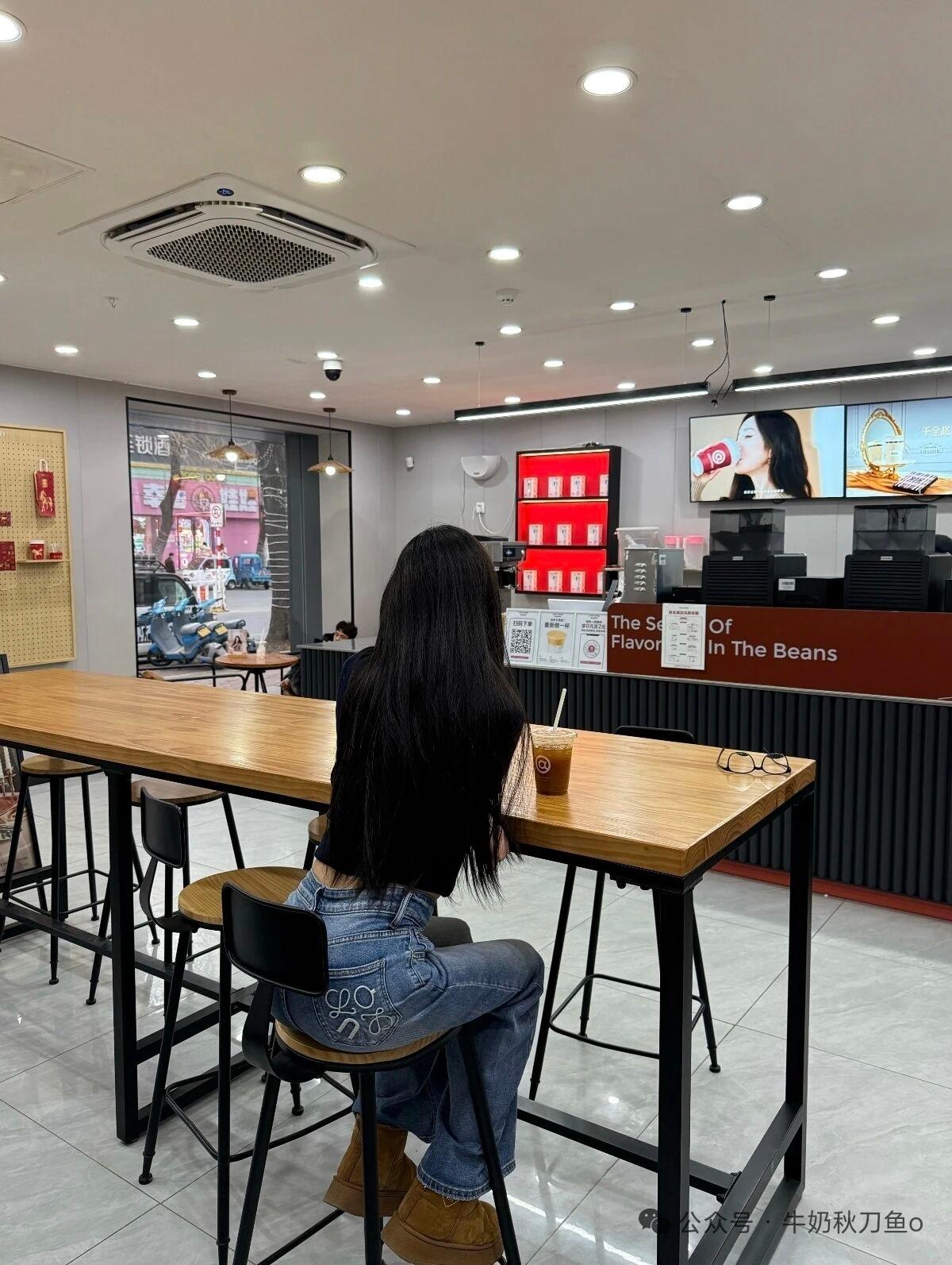 有哪些美女让人过目难忘？谁看谁迷糊，人间绝色，一眼万年。国色天姿美女照 雍容大方