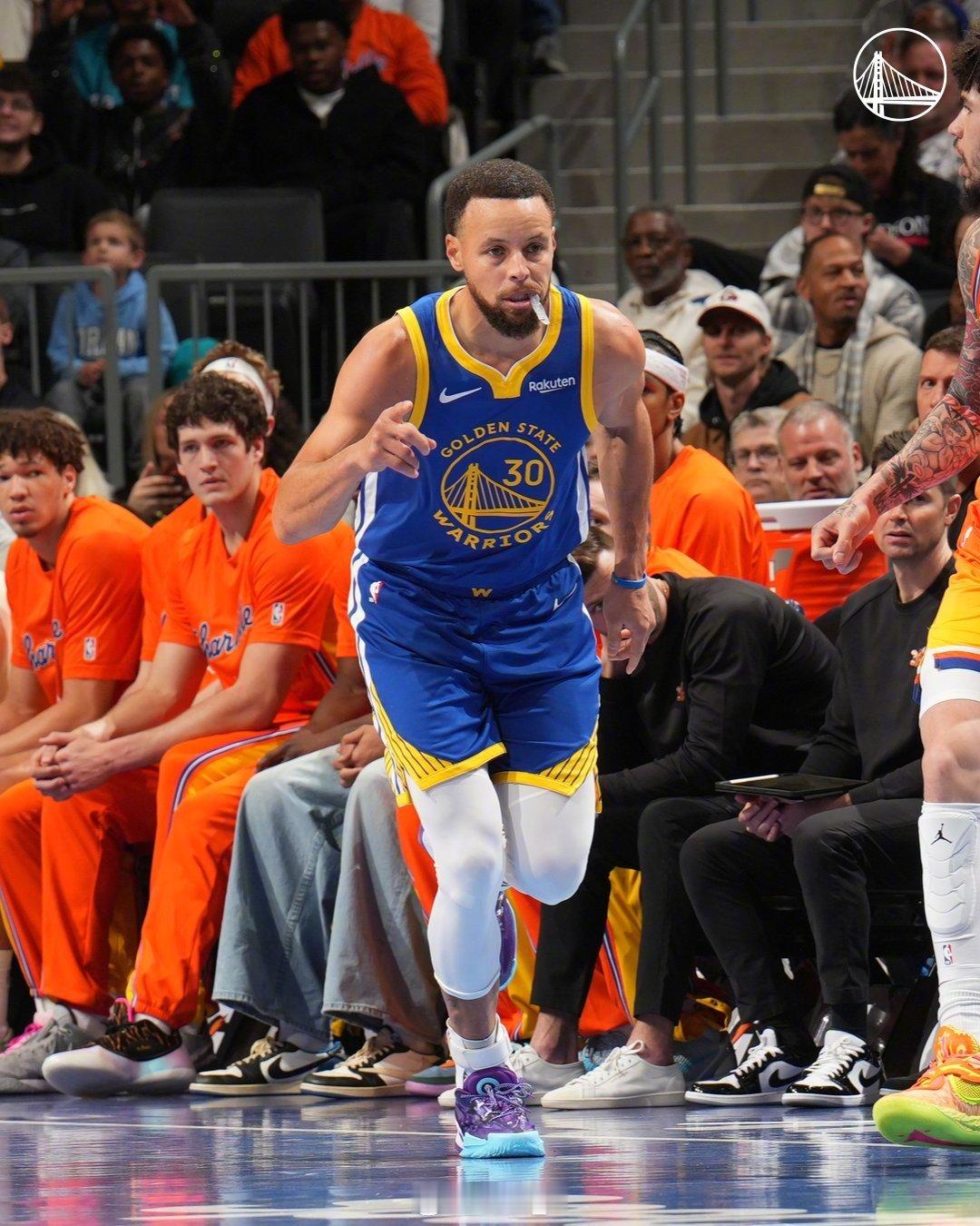 2026年第一场球，下班。勇士和黄蜂对飚整场。库里整场被围剿却高效地可怕，最重要