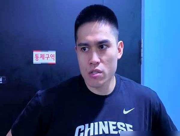 领先11分，怎么就输了？末节被对手轰出29比16，眼睁睁看着人家把禁区变成自家后