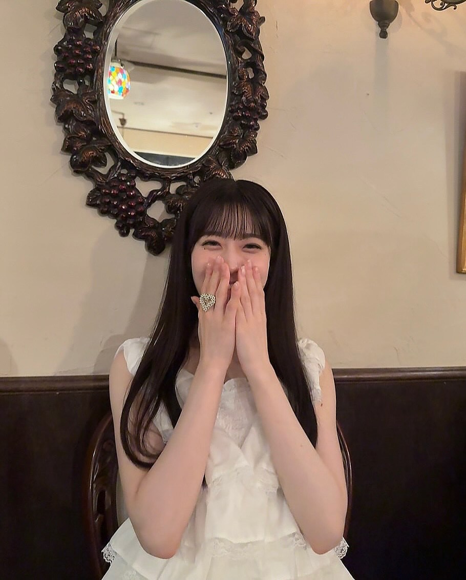 石森璃花「一目惚れしたビーズの指輪、かわいい〜」　りかのいんすた ​​​