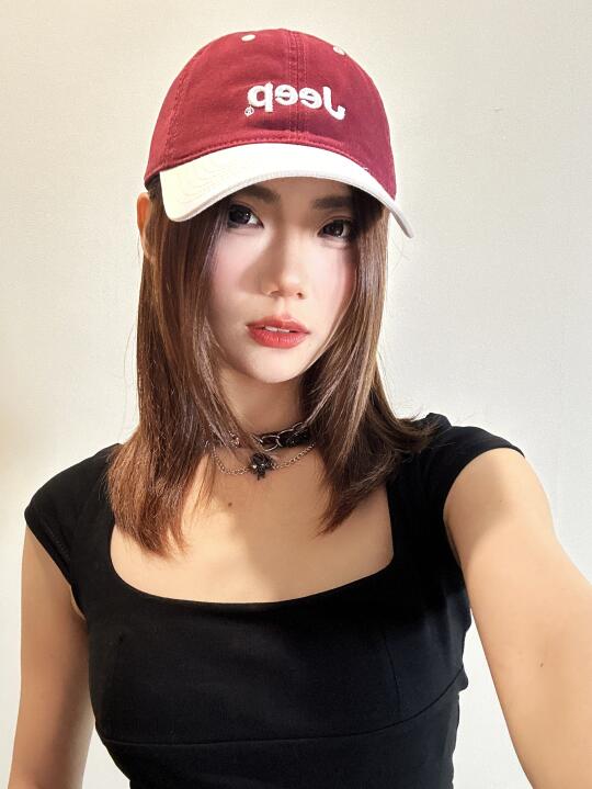 带了个帽子♥️🤍