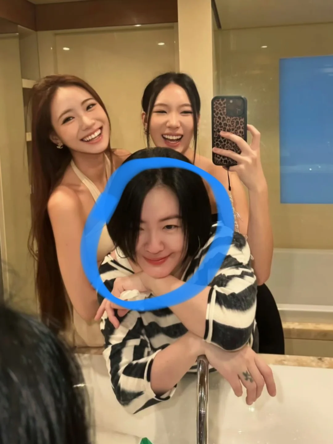 小S一家在香港旅游！女儿都好美
