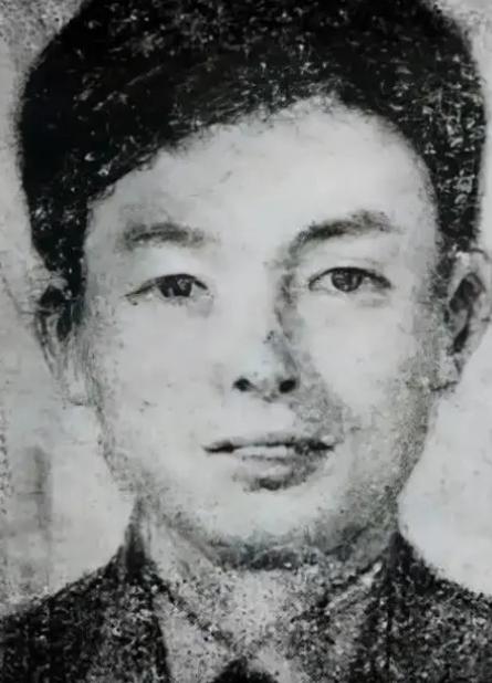 1930年，地下党员傅有智被捕，敌人把他带到了海滩，连开5枪，枪枪命中，谁知，等