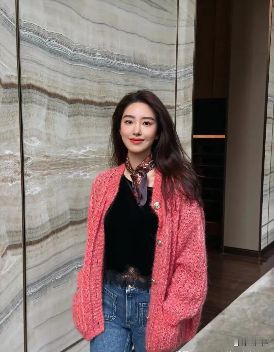 这个胖啊，着实需要减减了

这几个月，扎扎实实陪着婆婆公公，吃粥吃馒头吃面条，胖