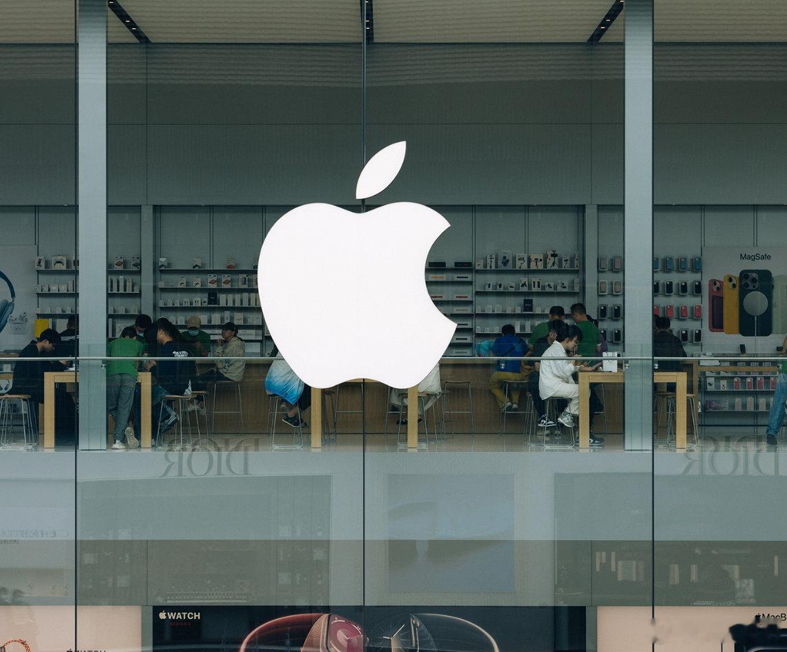 【苹果涨价幅度iPhone暂未涨价】6月25日，苹果公司6月25日宣布上调Mac