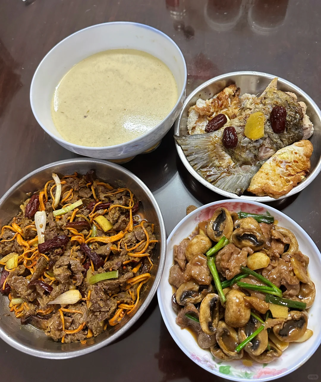 广州一家四口的晚餐！一起来云吃饭吧～