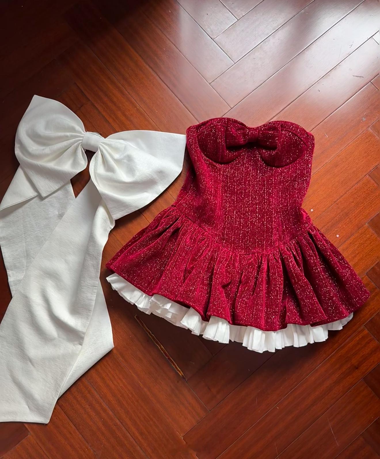 淘宝2025年度报告花式盘点 和闺蜜互晒报告，她全是养生茶，我都是派对裙，购物车