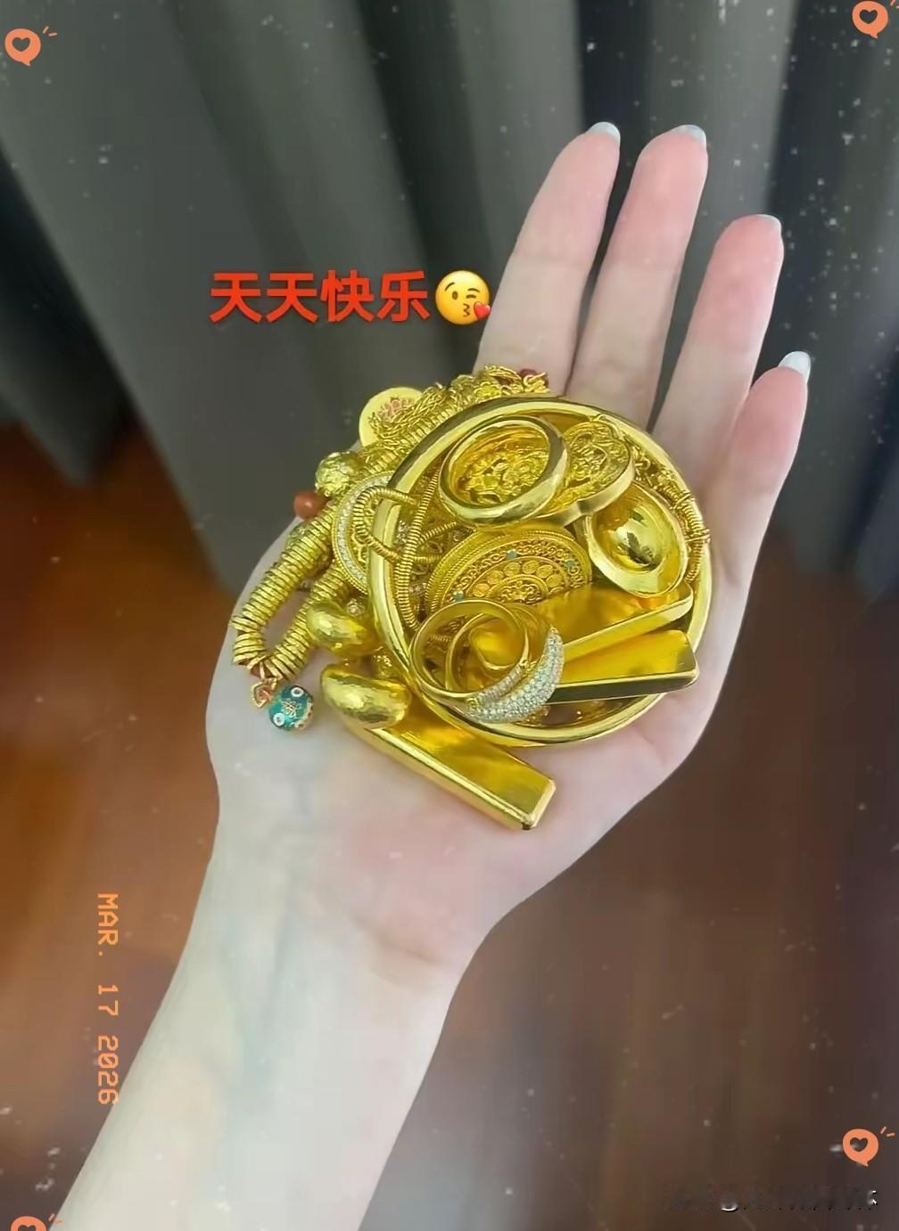 手里有黄金的人，
这会估计能睡香了，
今日星期二金价，
3月17日早上7:38分