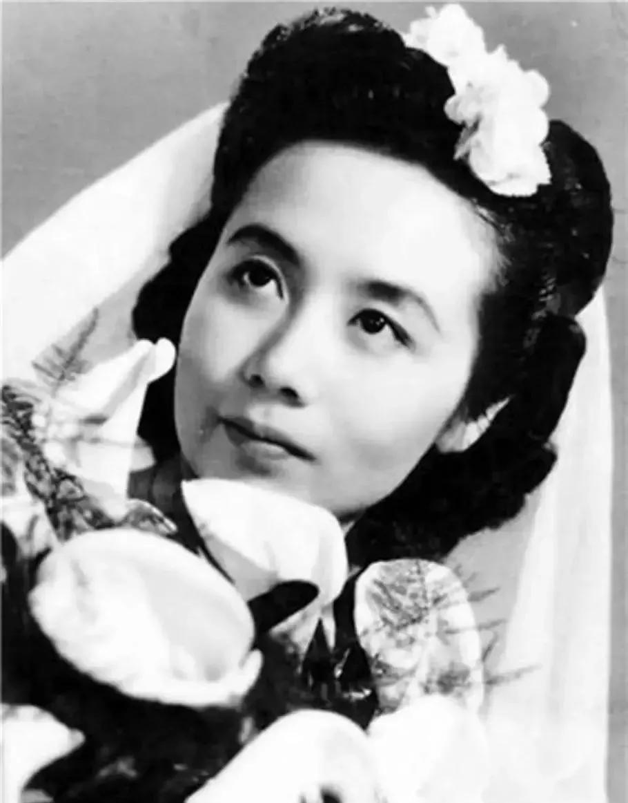 诗词的女儿，风雅的先生叶嘉莹的传奇人生
有人说一生没经历爱情是遗憾，可叶嘉莹用近