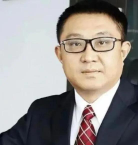 他曾在三年疫情期间趁机牟取“国难财”，通过核酸造假害了无数人，他的结局令人拍手称