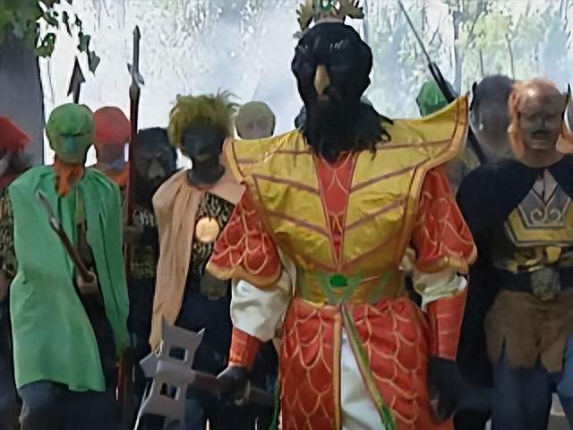 大鹏金翅雕连如来都不怕，为什么心甘情愿给青狮白象当小弟？