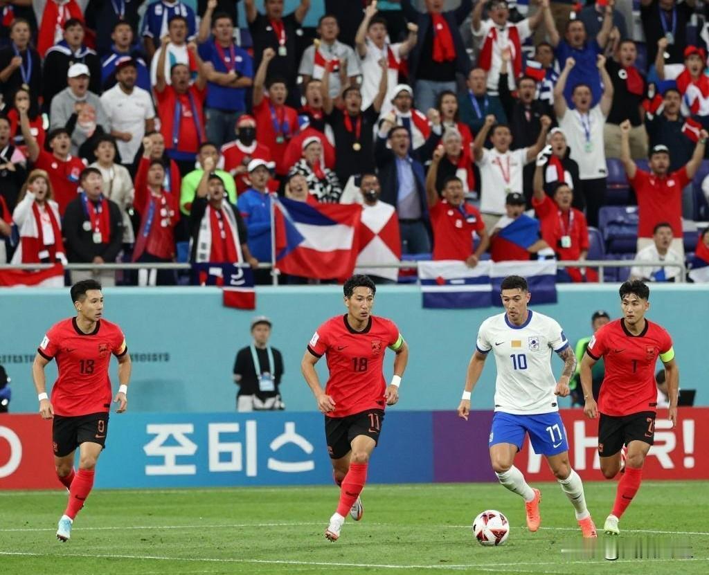 上半场结束，比分0:0。