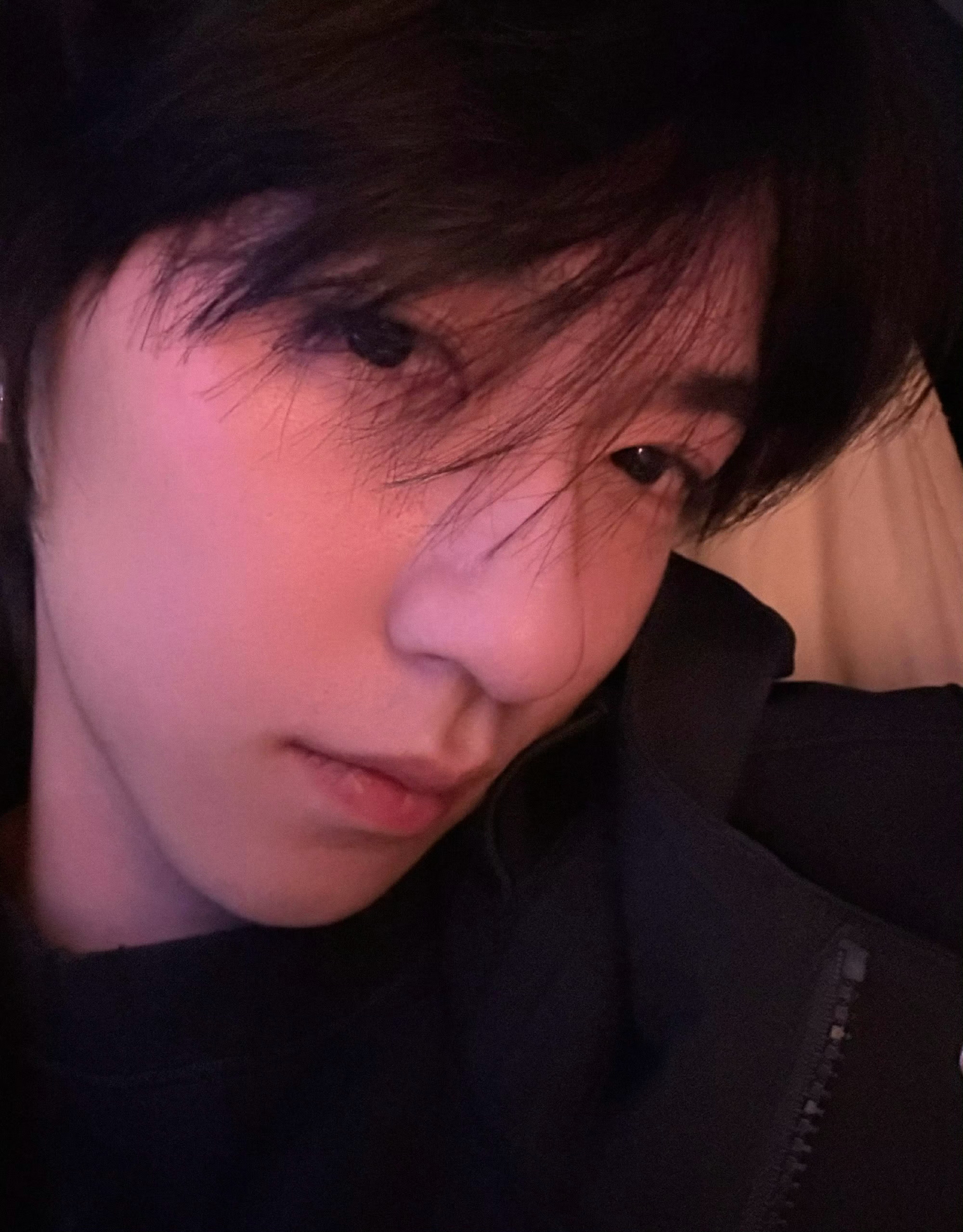 贺峻霖超话星愿池马年添个新装扮残影-时代少年团-贺峻霖[音乐]“虽然我可能永远没