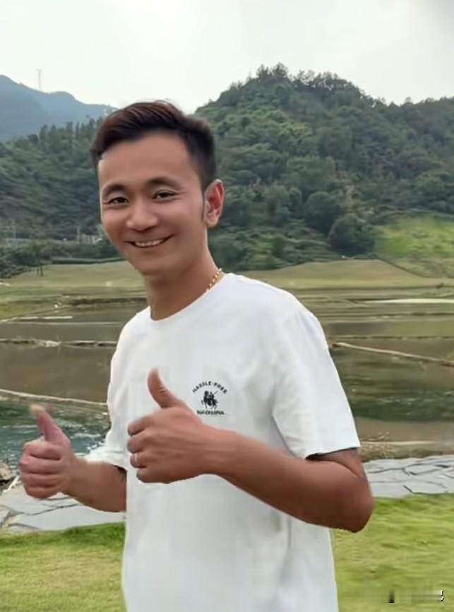 厉怀远认了一大家子人，小家却散了，可他不要太开心呢，又开始嘚瑟了，昨天在家人的支