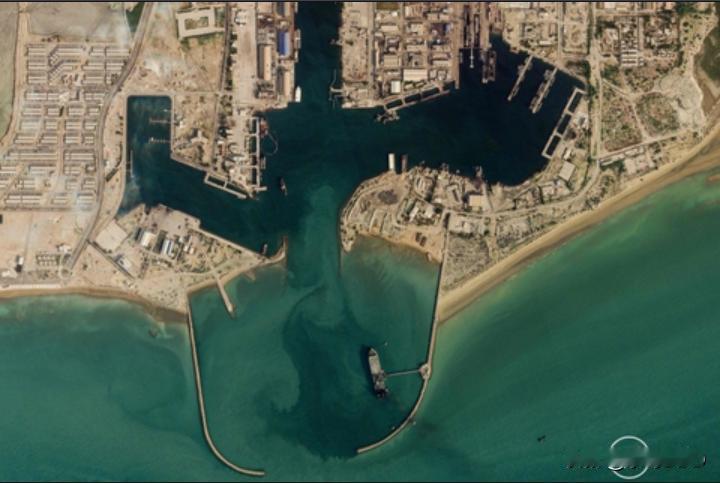 美伊停火疑云：和平曙光还是战争缓兵？
·
2026年4月8日清晨，美伊双方同意停